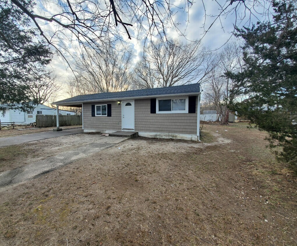 Primary Photo - 642 Meade Ave