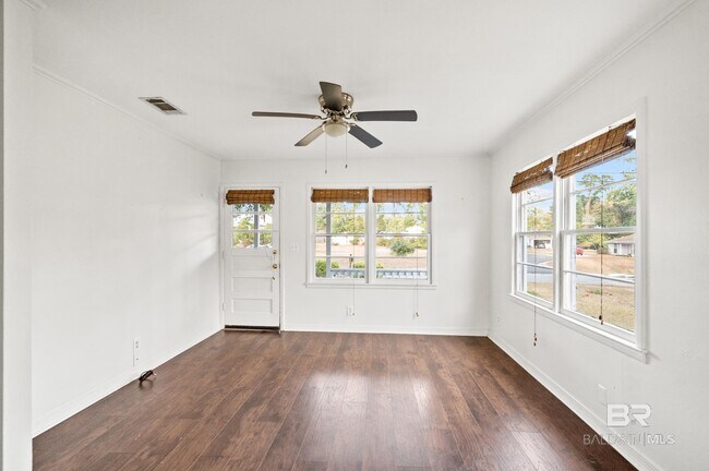 Foto del edificio - 358 Pecan Ave