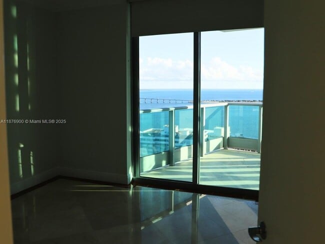 Building Photo - 1331 Brickell Bay Dr