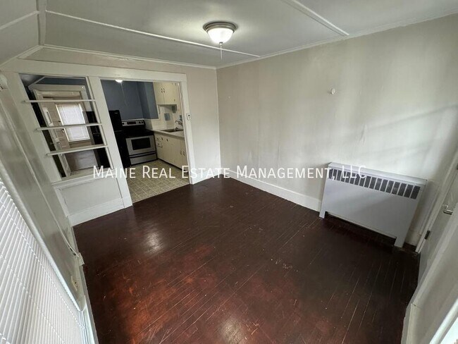 Building Photo - 145 Essex St