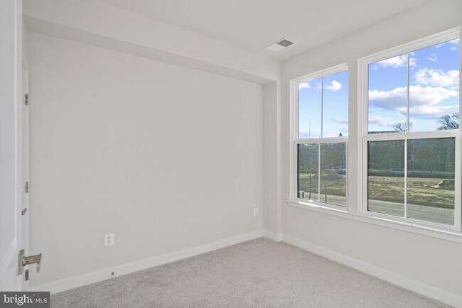 Foto del edificio - 734 Watts St