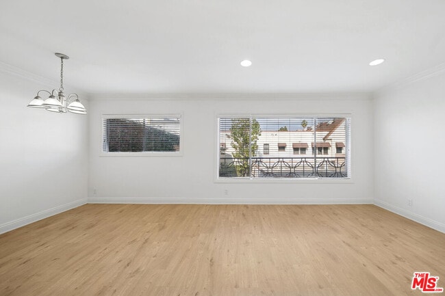 Building Photo - 133 N Swall Dr