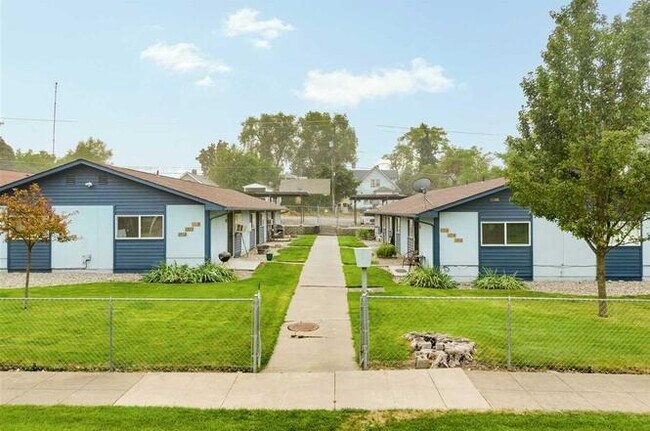 Entrada principal - 1712 E Cataldo Ave