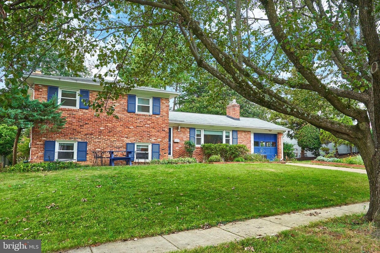 1320 N Ivanhoe St, Alexandria, VA 22304 House Rental in Alexandria