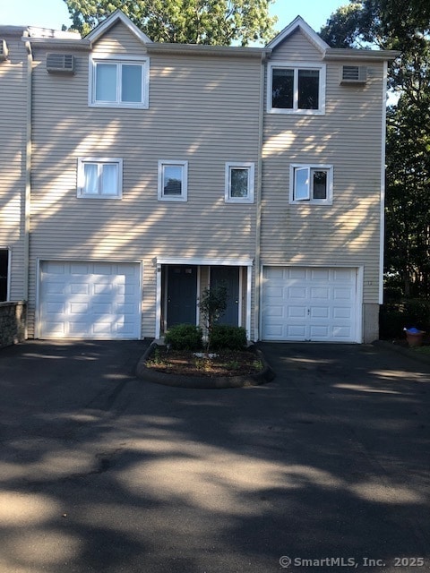 Foto del edificio - 245 E Woodland St