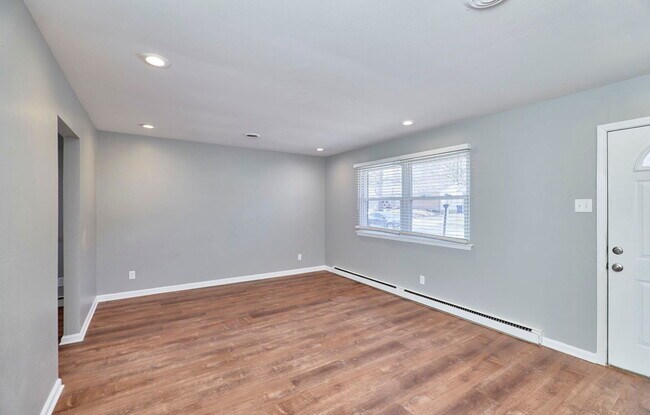 Foto del edificio - 3335 Boca Raton Dr