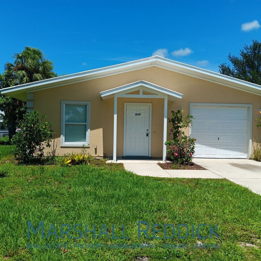 Foto principal - 3 bed 2 bath 1 car garage - single family ...