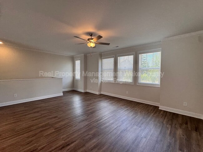 Foto del edificio - 5334 River Reach Dr