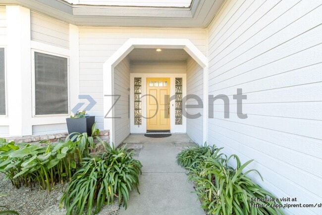 Building Photo - 5912 Laguna Villa Way