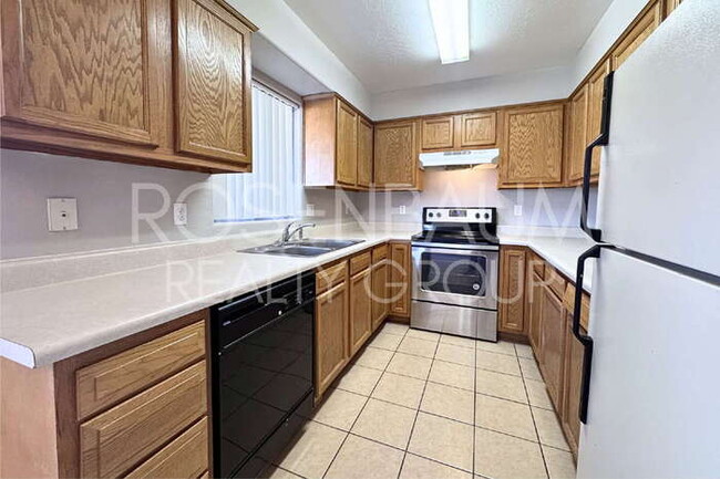 Foto del edificio - 15547 S Moon Valley Rd