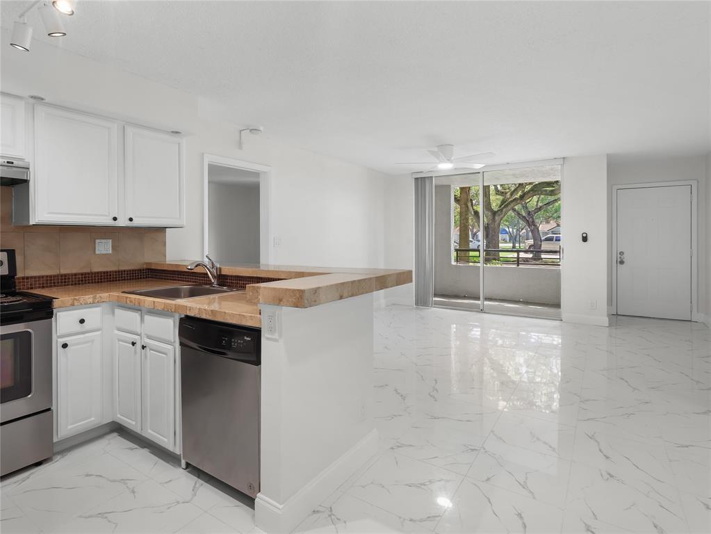 Foto principal - 941 Lyons Rd