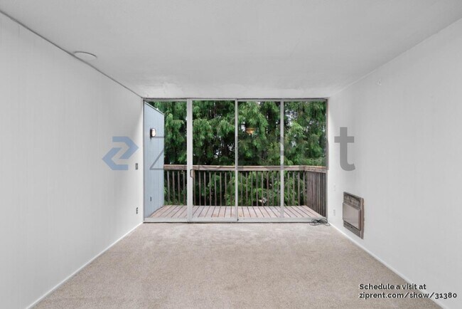 Building Photo - 2745 NW Pettygrove St