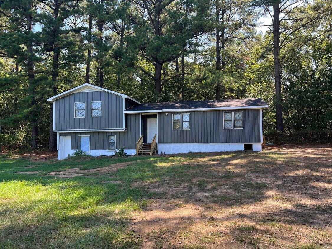 Primary Photo - 32 Elliott Rd