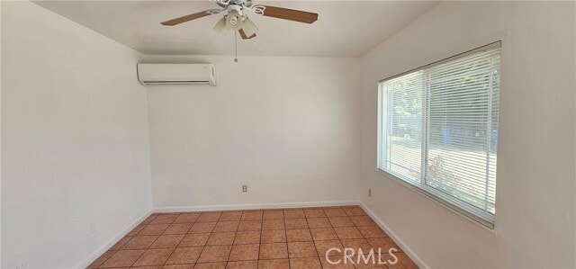 Building Photo - 1128 Huff St W
