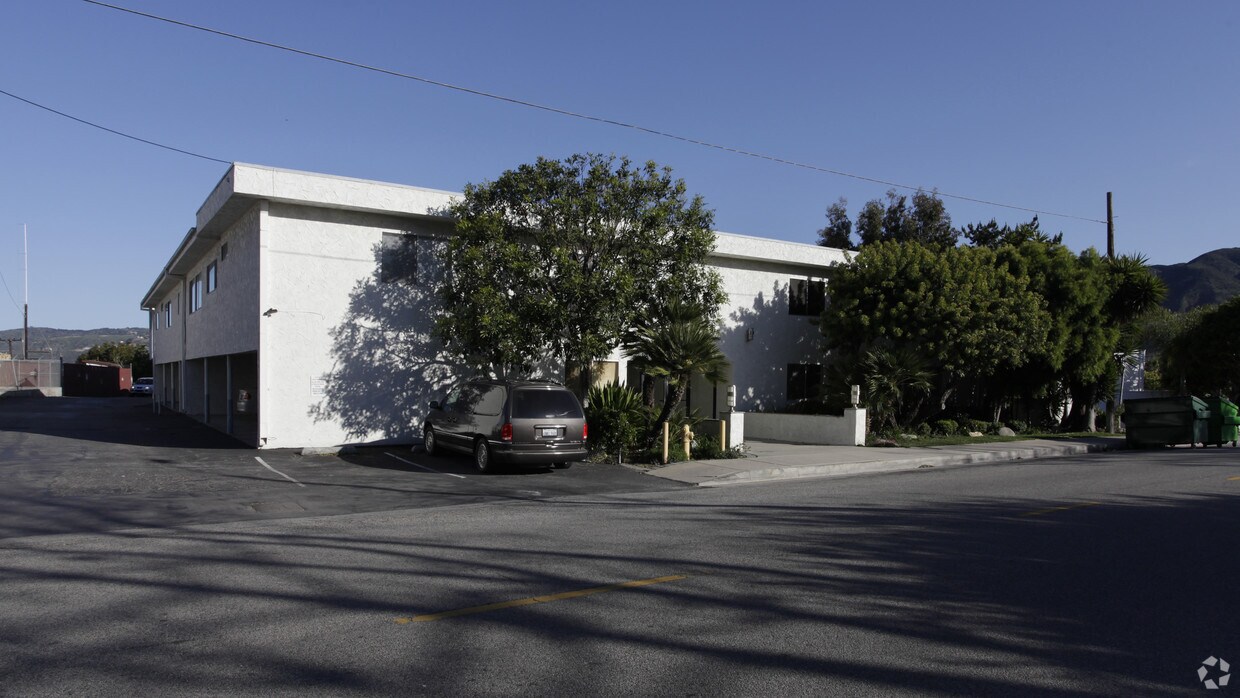Foto principal - 29229 Heathercliff Rd
