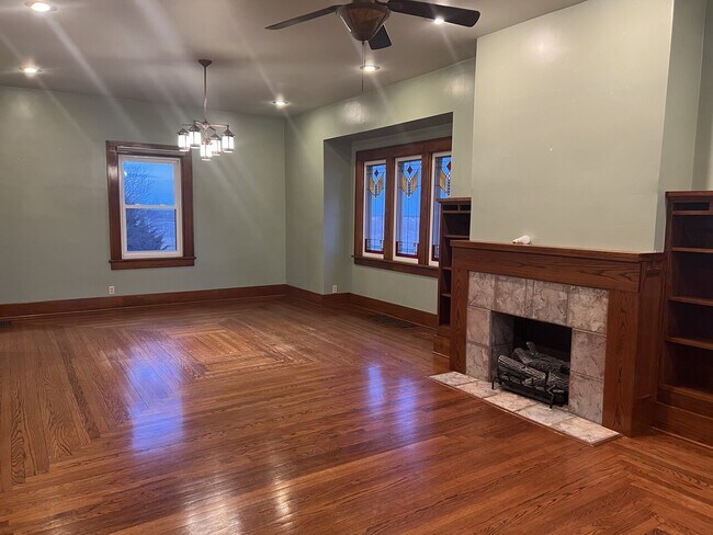 Building Photo - 405 Trenton St | Inman