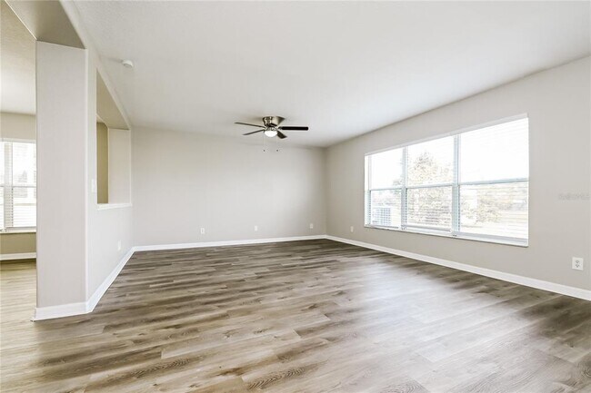 Building Photo - 11167 Golden Silence Dr