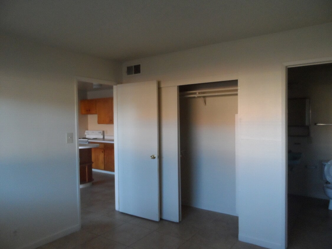 Building Photo - Affordable 1 Bedroom Condo in Central Las Vegas