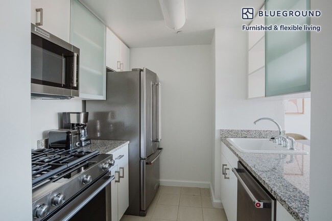 Foto del edificio - 500 W 56th St