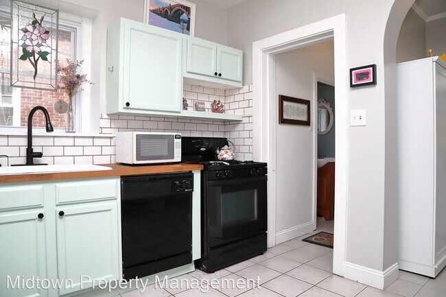 Building Photo - 5 br, 2.5 bath House - 2425 N 2nd St
