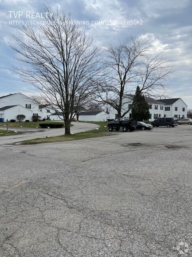 Building Photo - 51 Yorktown Ln