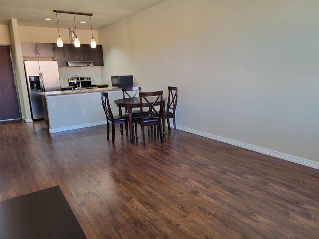 Foto del edificio - 1100 W Trinity Mills Rd