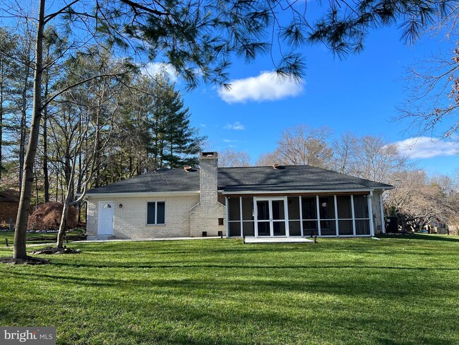 Building Photo - 4093 Fallway Ln
