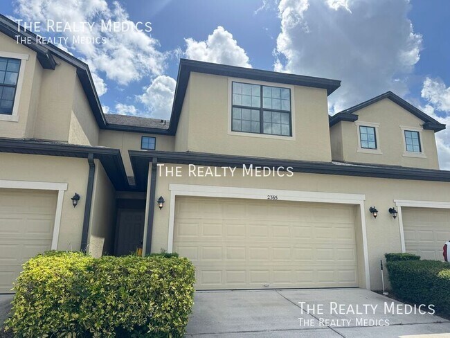 Building Photo - 2365 Seven Oaks Dr
