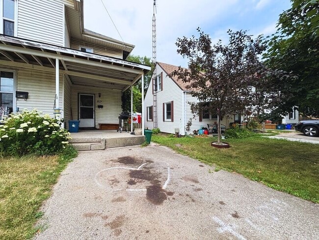 Building Photo - 82 Grey St