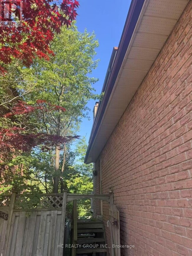 Building Photo - 17 Cawker Ct