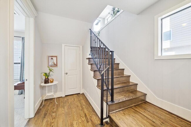 Foto del edificio - 1428 W 23rd St