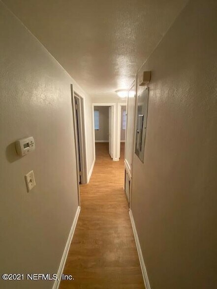 Foto del edificio - 5068 Kingsbury St