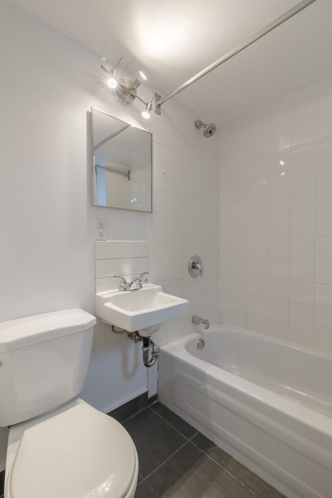 Photo du bâtiment - 25 Av des Pins O