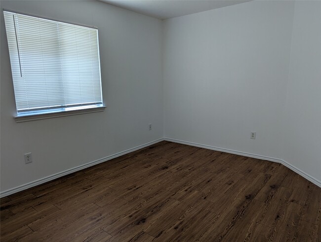 Foto del edificio - 15938 Timber Run Dr