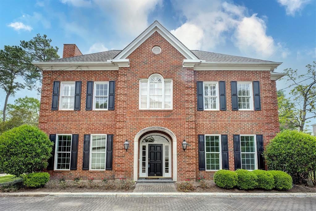 Foto principal - 57 Briar Hollow Ln