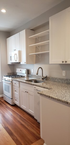 Foto principal - 169 Jencks St