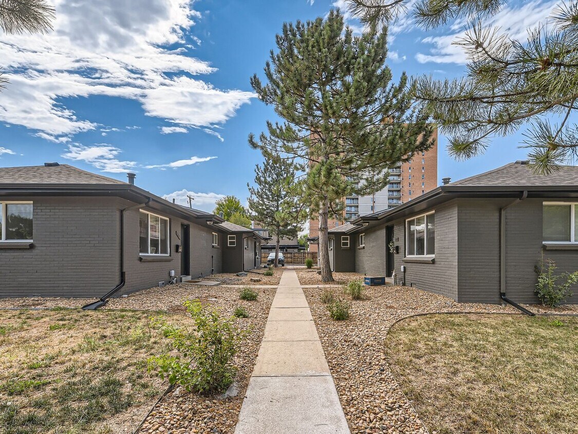 Foto principal - Hale neighborhood duplex w/large patio for...