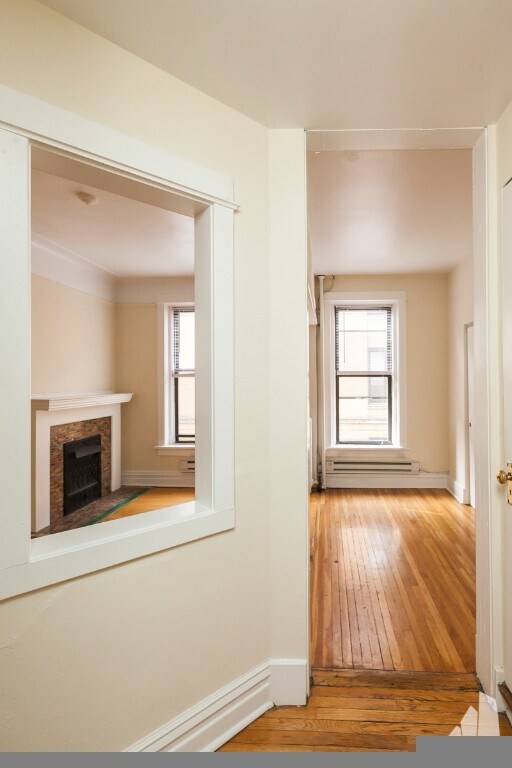Building Photo - 436 W Belden Ave