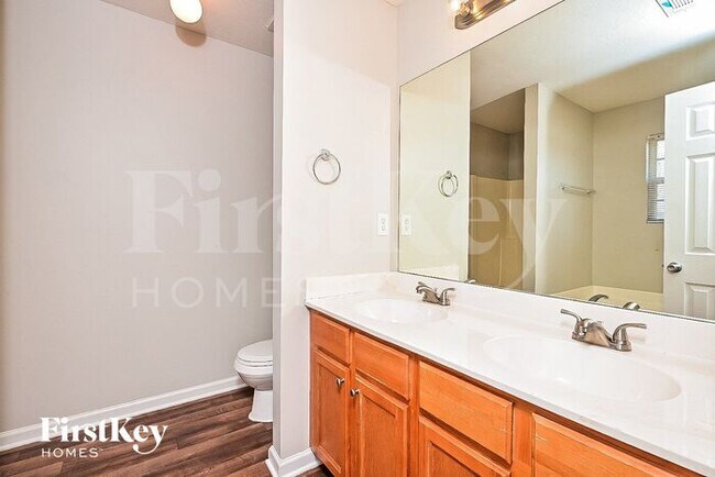 Foto del edificio - 111 Astilbe Meadow Dr