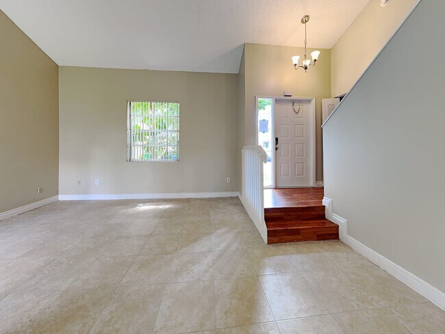 Foto del edificio - 14075 Langley Pl