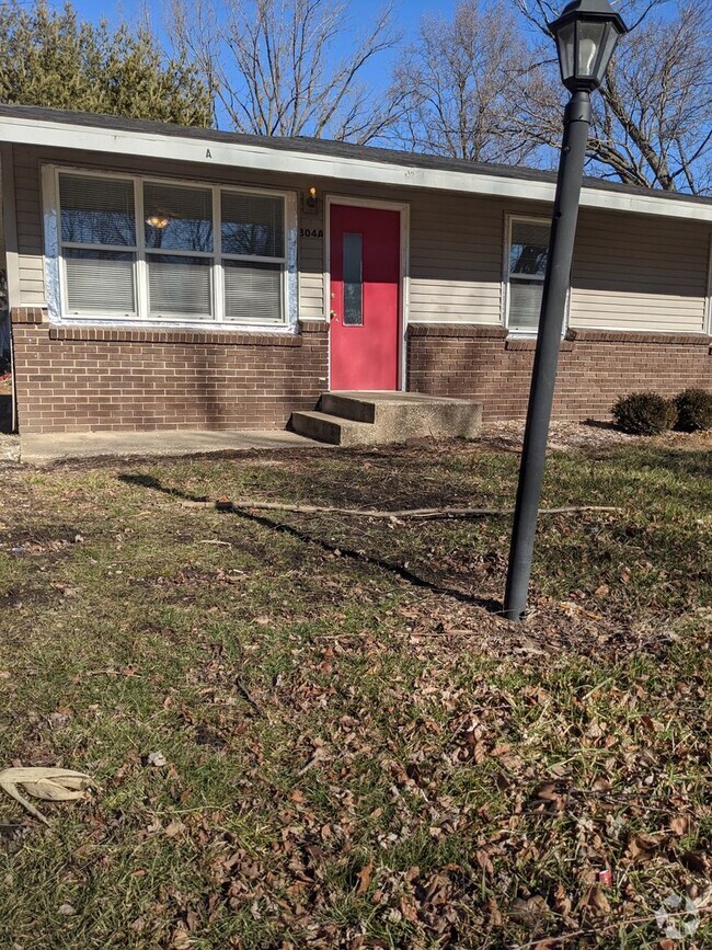 Building Photo - 304 Proctor Ln