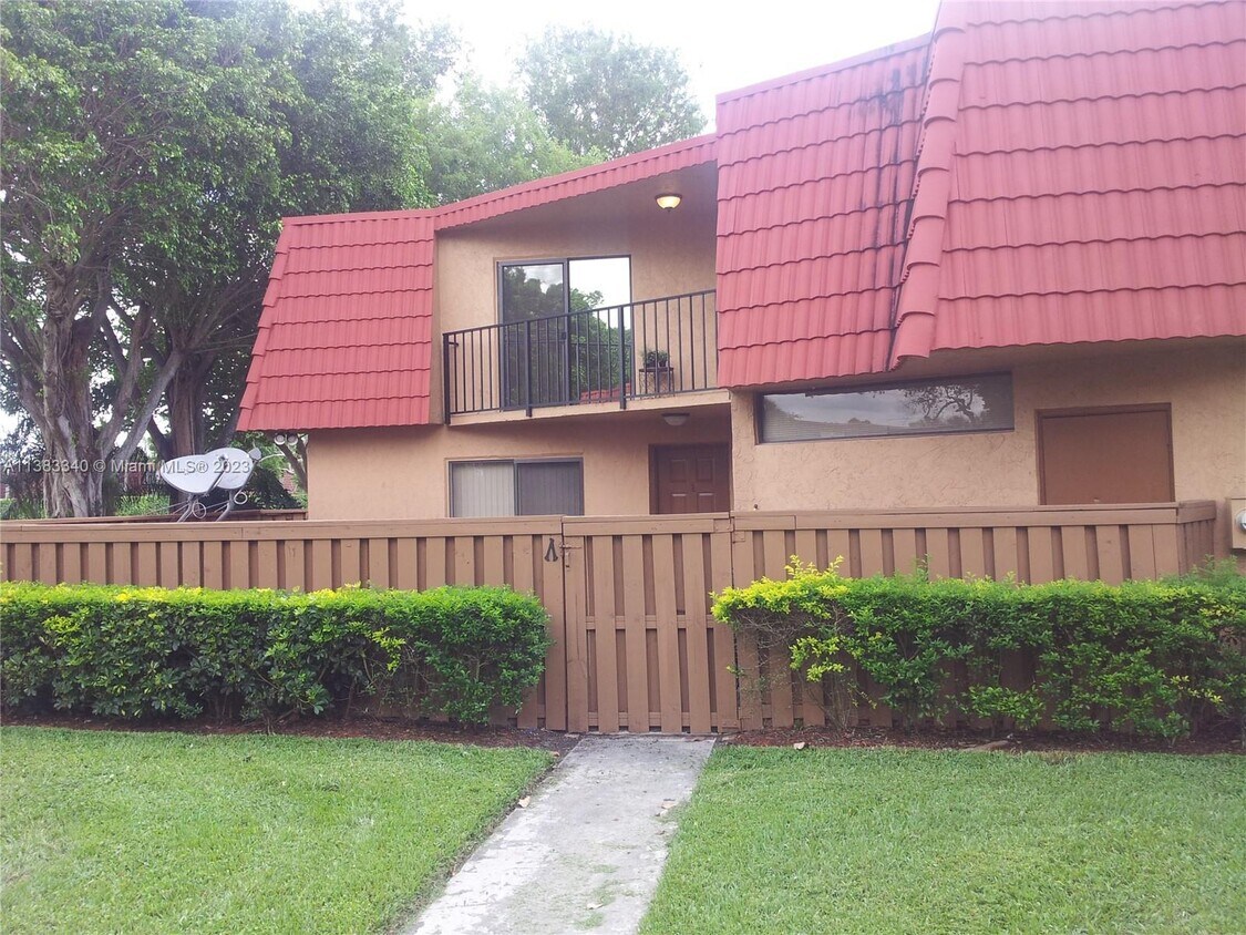 8231 Severn Dr, Boca Raton, FL 33433 Townhome Rentals in Boca Raton