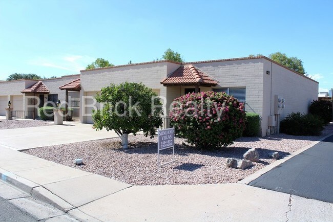 Building Photo - 4328 E Capri Ave