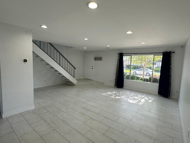 Building Photo - 19221 Hamlin St