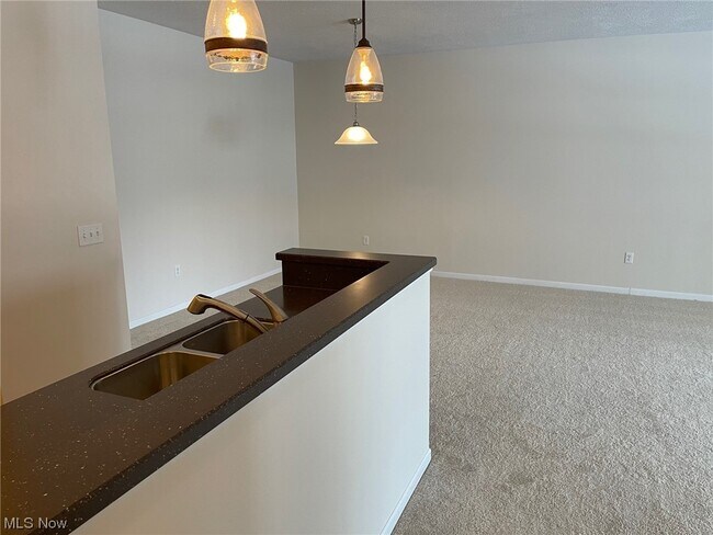 Building Photo - 504 Robin Wood Ln