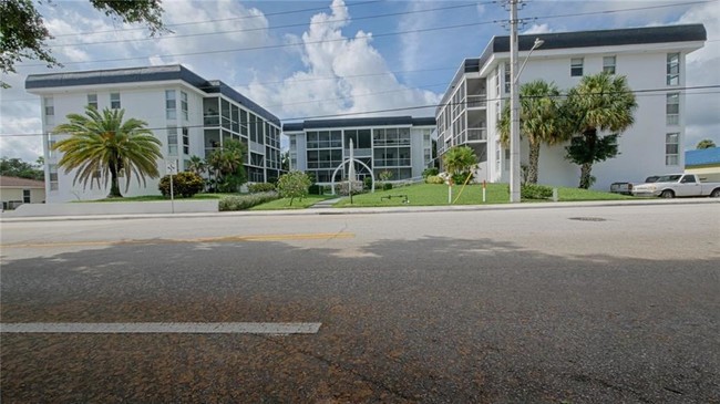 Building Photo - 630 SE Ocean Blvd
