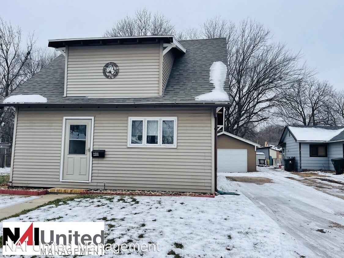 2 br, 2 bath House 2211 Myrtle St. House Rental in Sioux City, IA