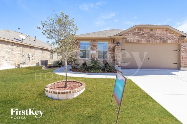 Building Photo - 2205 Sadlers Creek Ln