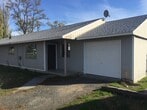 Foto principal - 2 bedroom 1 bath with 1 car garage