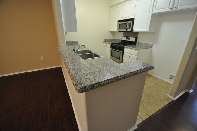 Building Photo - 5500 Bonner Ave